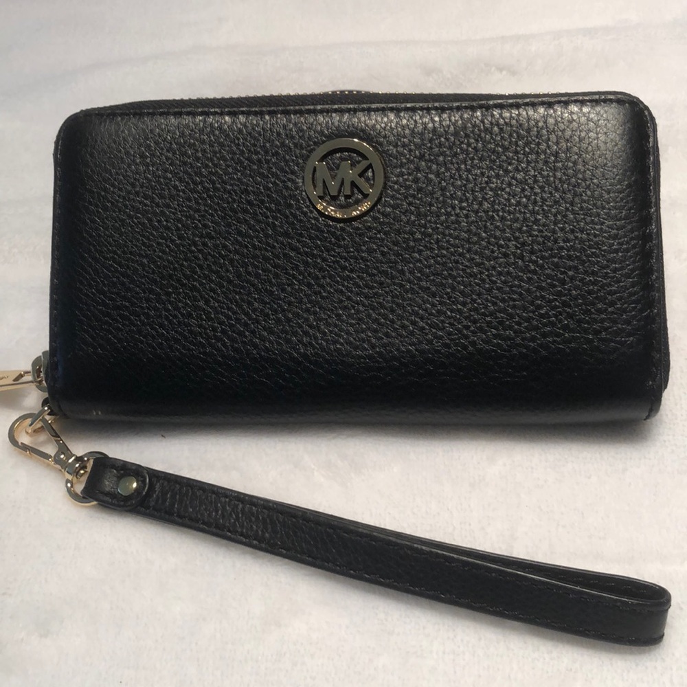 MICHAEL KORS WRISTLET BLACK LEATHER